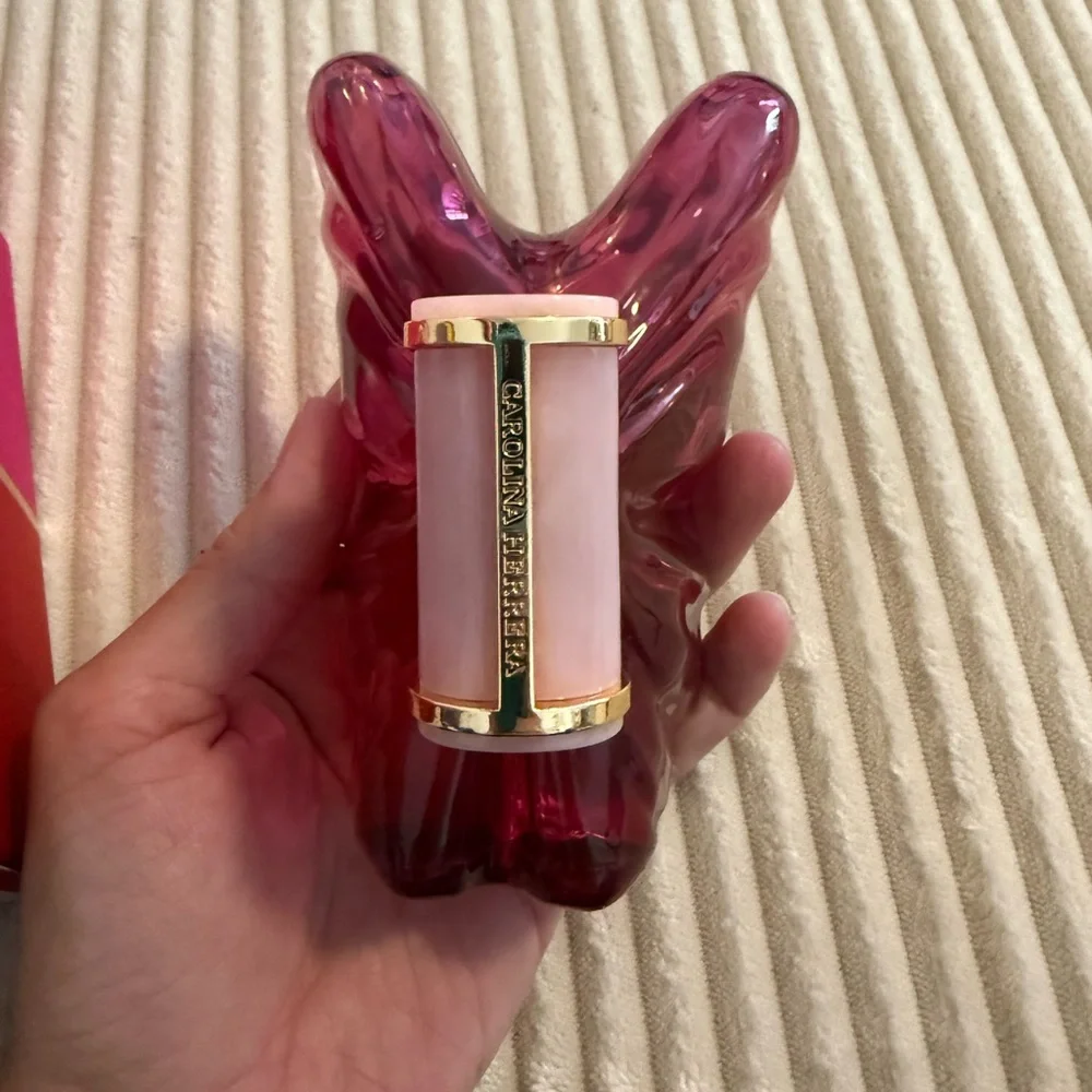 Carolina Herrera La Bomba Eau de Parfum - Red and Pink - Picture 3 of 6